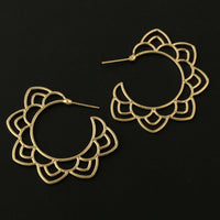 Women Hollow Out Flower Stud Earrings - Glefidiya